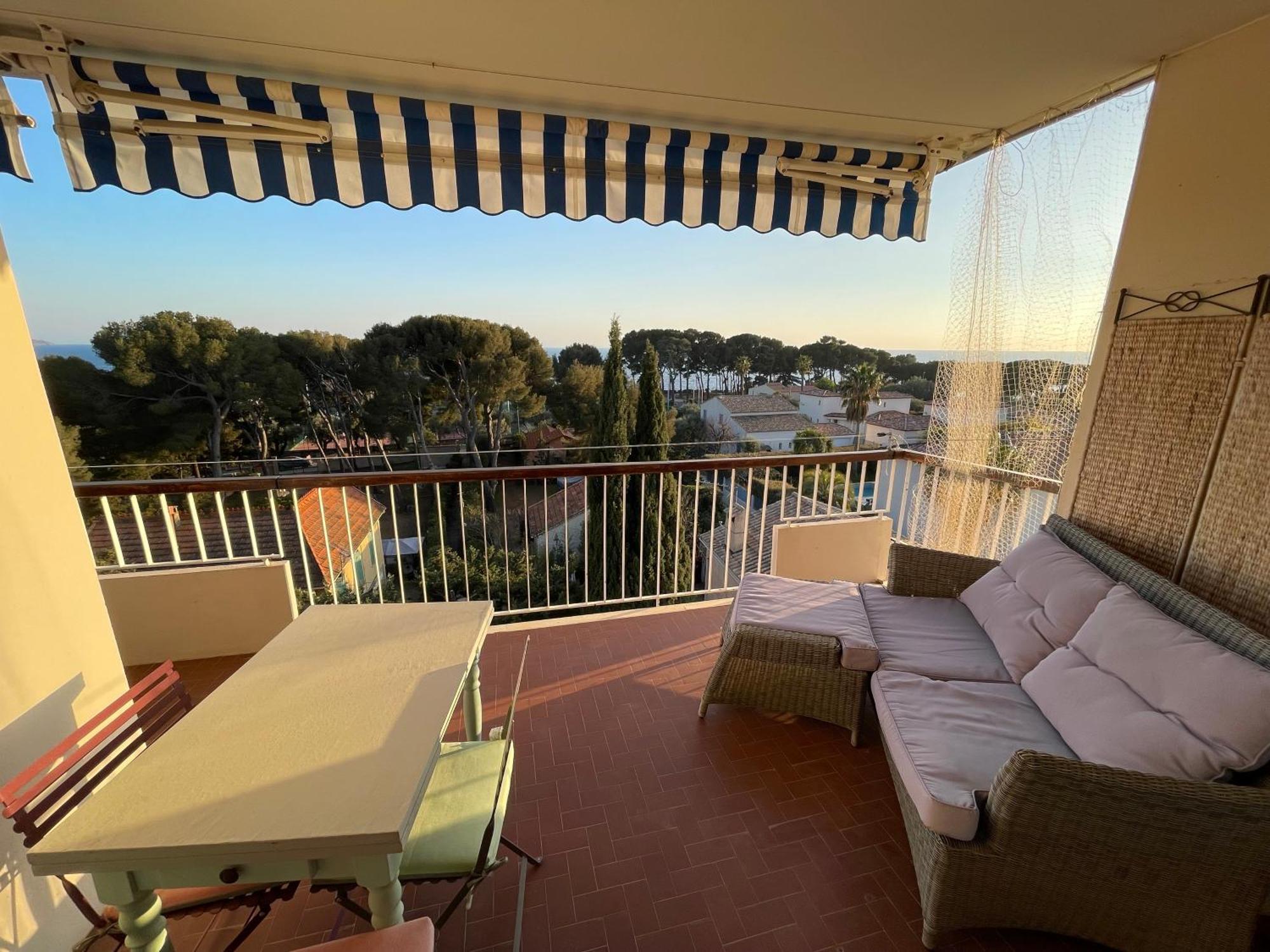 Appartement T3 Terrasse Vue Mer Bandol Exterior photo